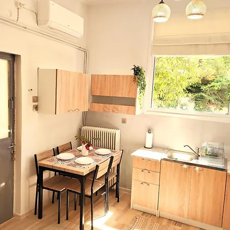 Cozypolis Apartment Athens