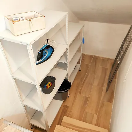 Cozypolis Apartment