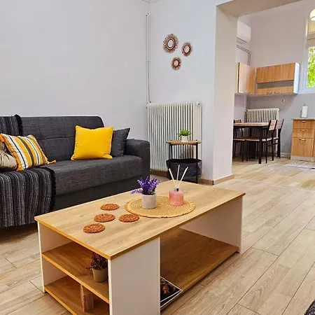 Cozypolis Apartment *